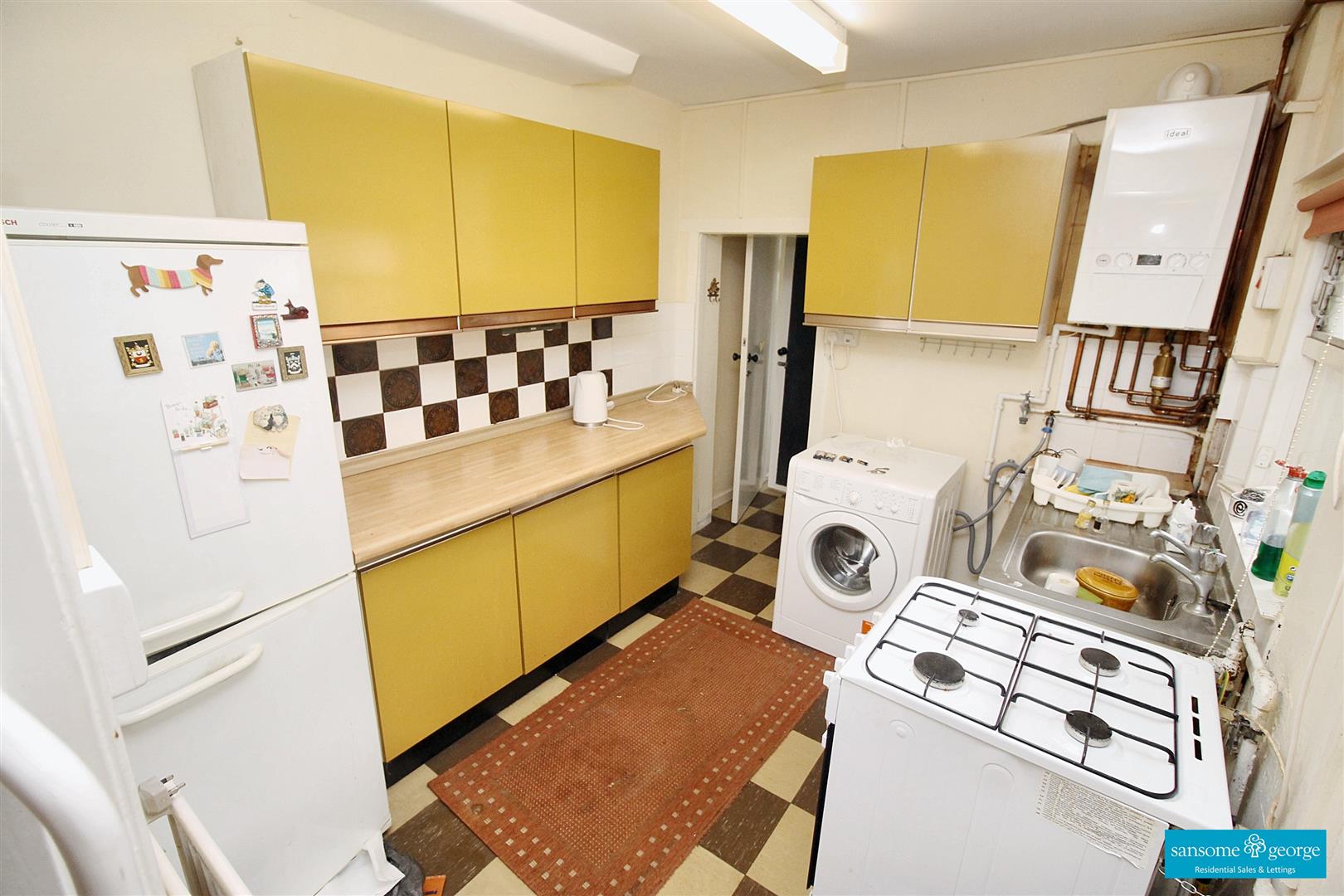 3 bed property in Elm Park Road, Reading